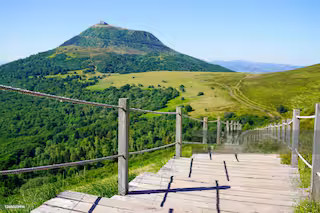 La maisonnette de Séverine au pied des volcans