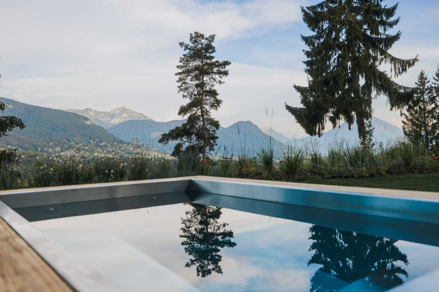 Unik Lodges Annecy - l'étoile - Nuit insolite avec vue montagne et piscine privée chauffée