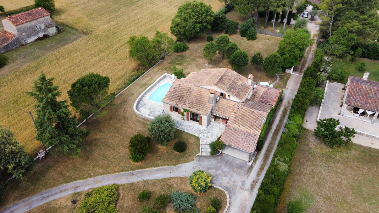 GreenGo Villa 3 ch. 130m² Piscine privée chauffée, jardin arboré, terrain de pétanque