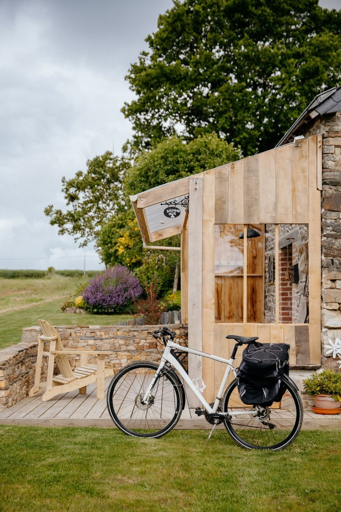 Logement GreenGo: Les Gîtes du Verger à Saint-Senoux, gîte charmant et singulier sur un sentier de randonnée