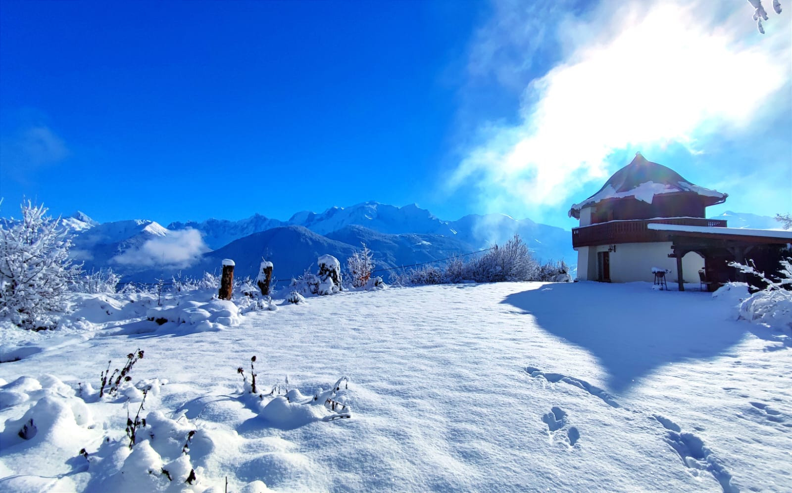 La Tour de Charousse, site classé historique, Vue Mont Blanc