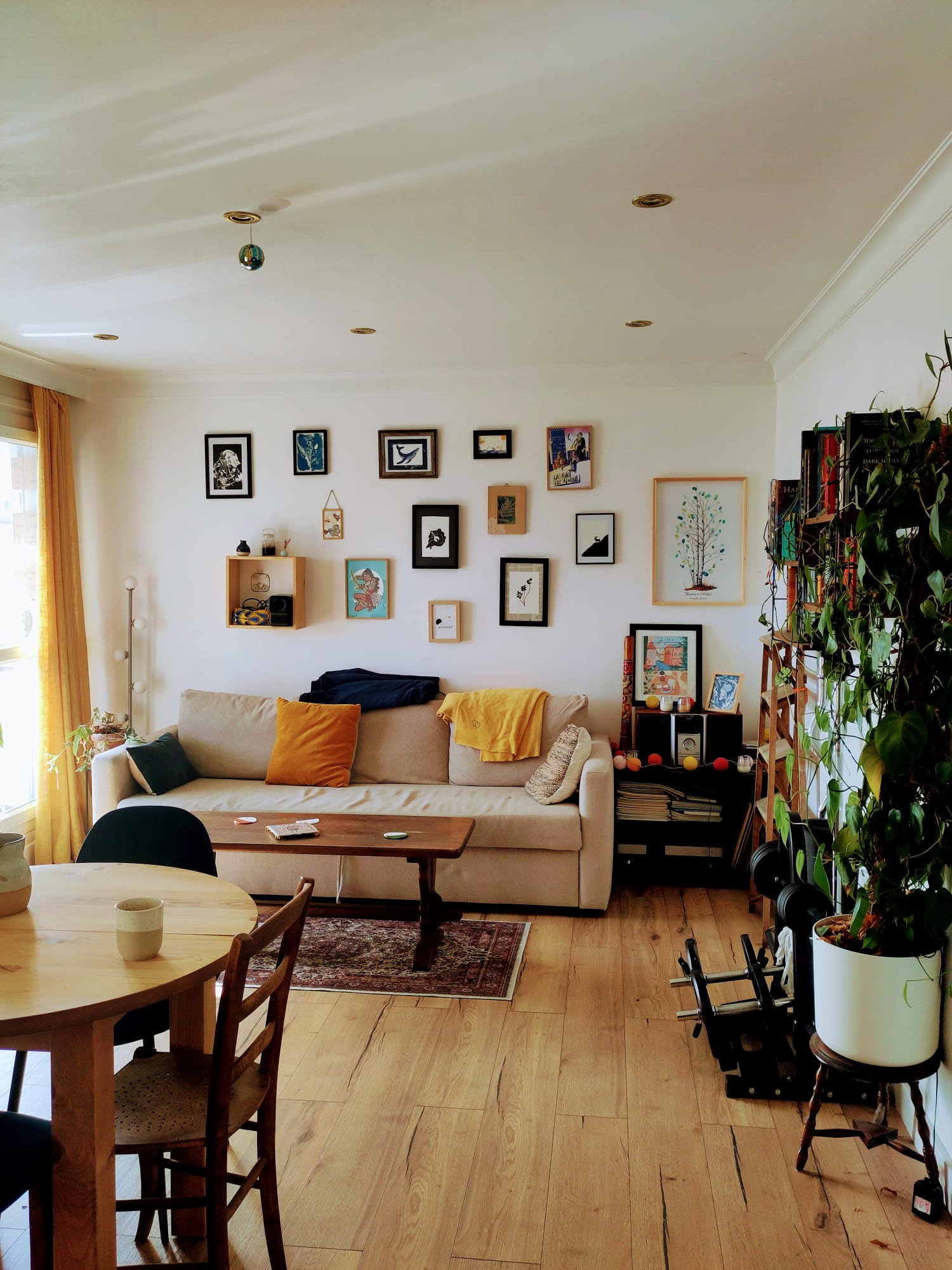 Chambre dans un appartement cocooning près du Thiou, avec vue sur les montagnes !