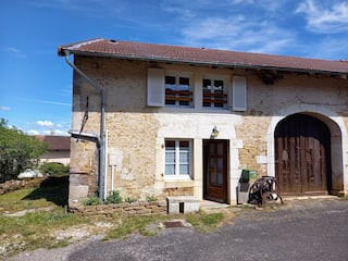 Maison de Village au coeur de la Petite Montagne
