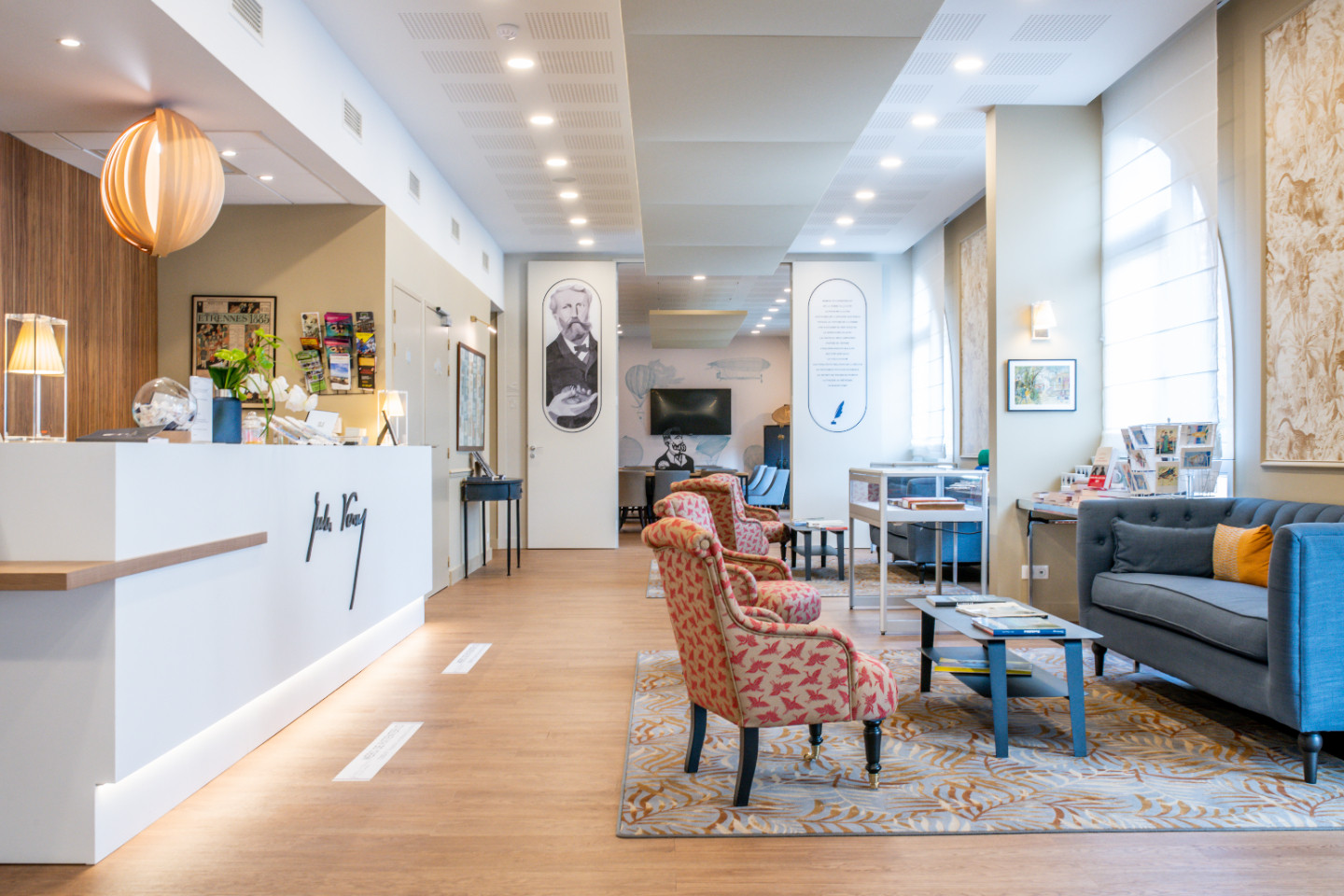 Hotel Jules Verne