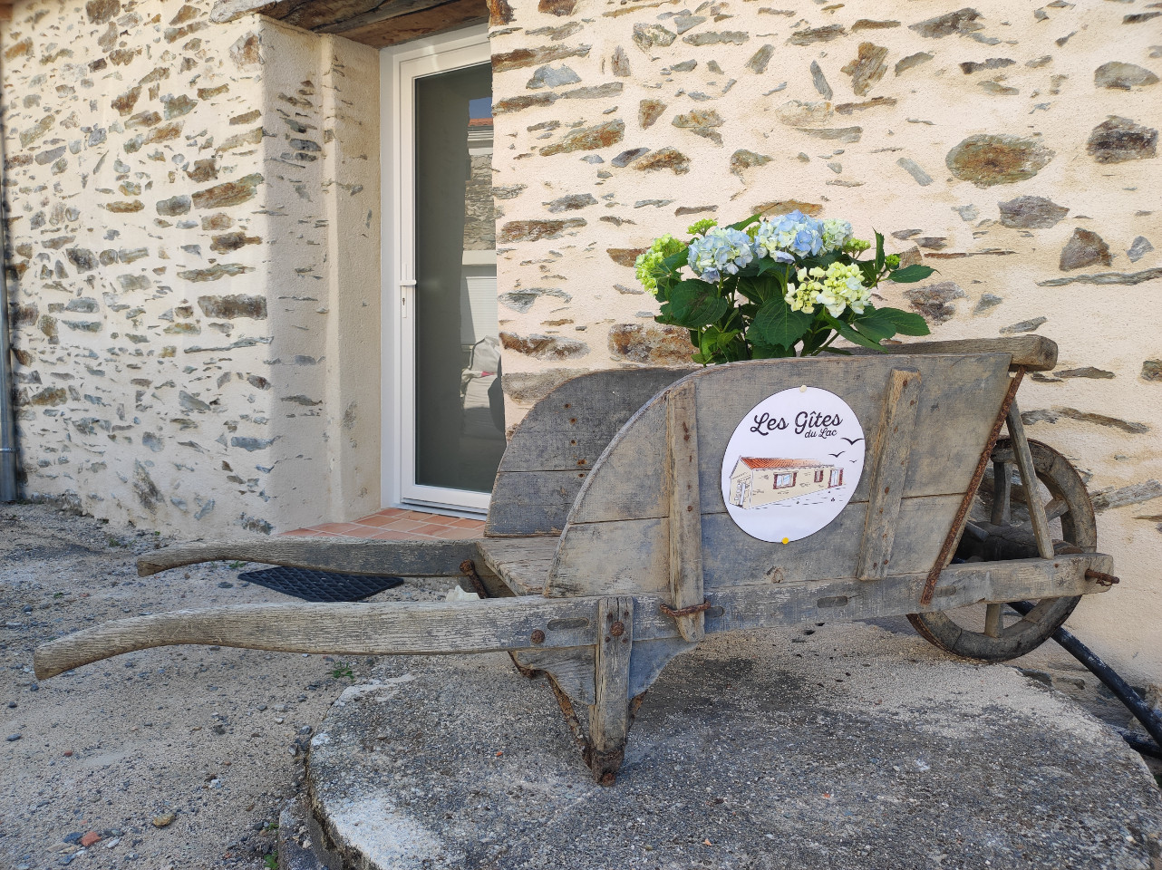 Les Gîtes du Lac - la Cave & l'Ecurie