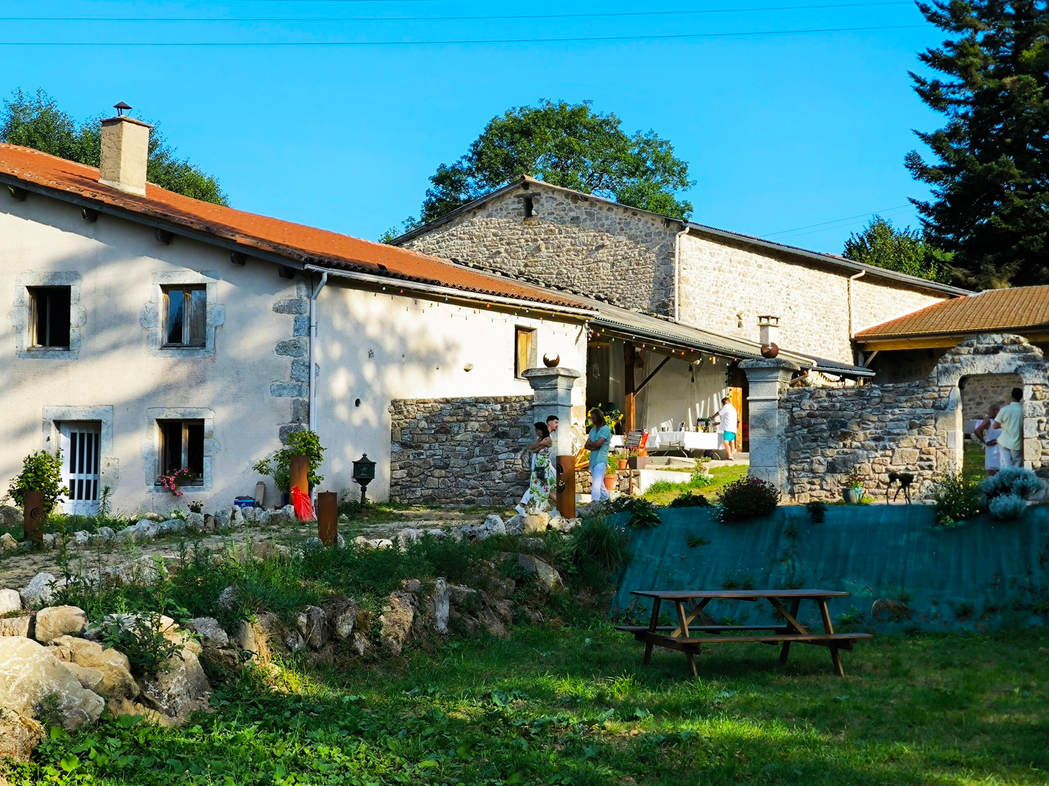 Charmant gîte dans une nature luxuriante