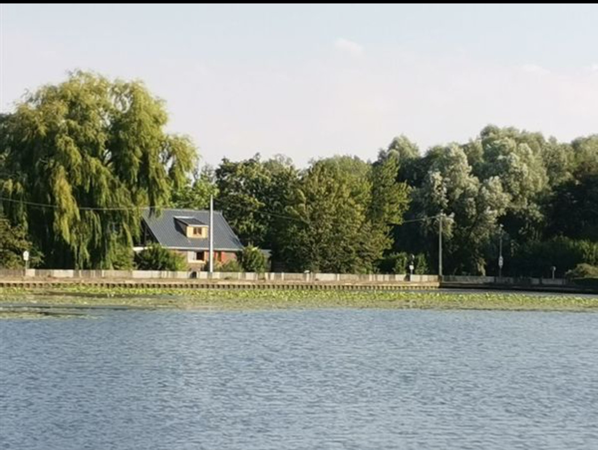 Chalet dans réserve naturelle