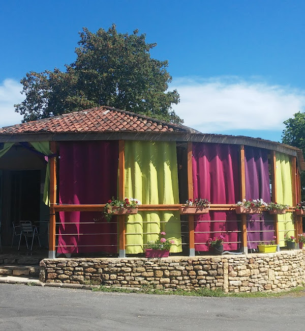 Camping Dordogne En forêt