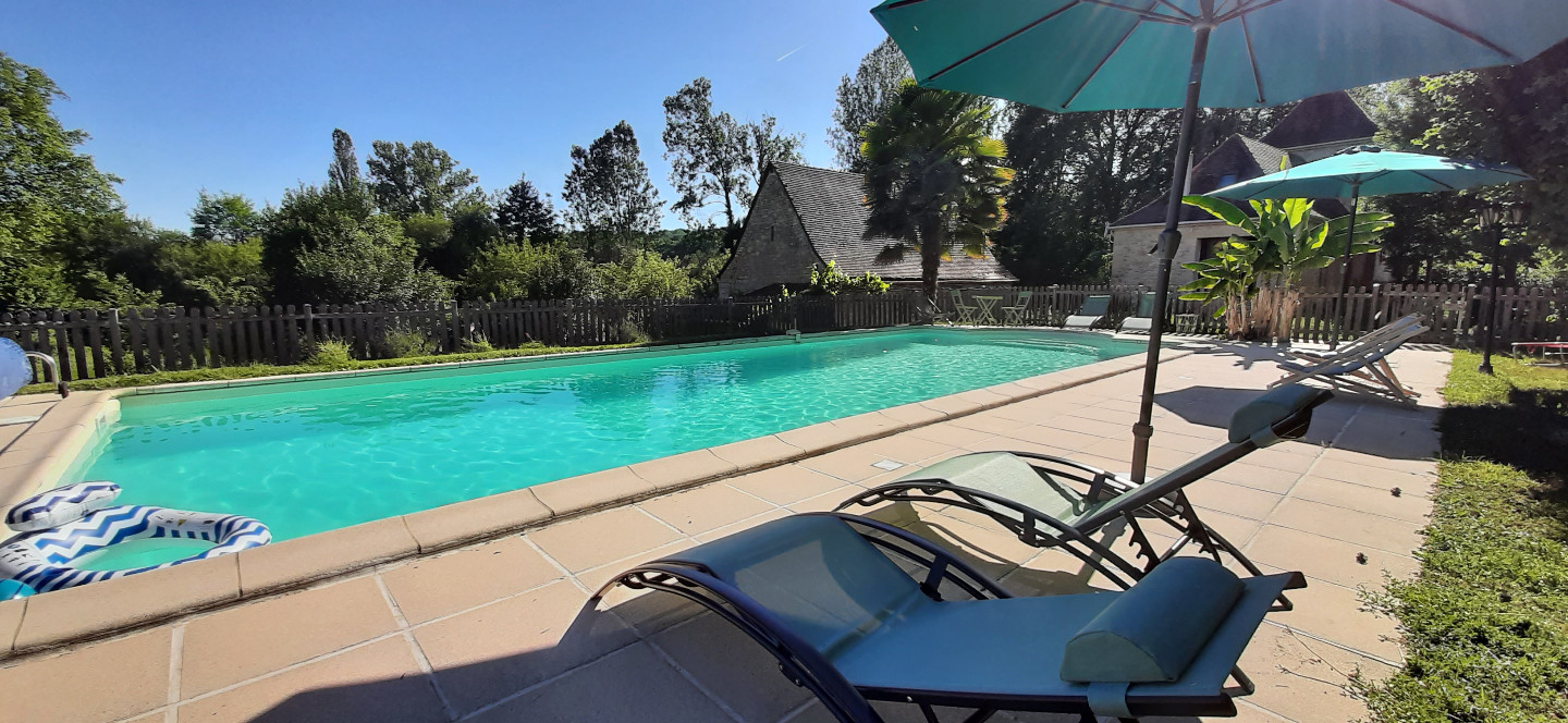 GreenGo Ancienne ferme bouriane avec piscine