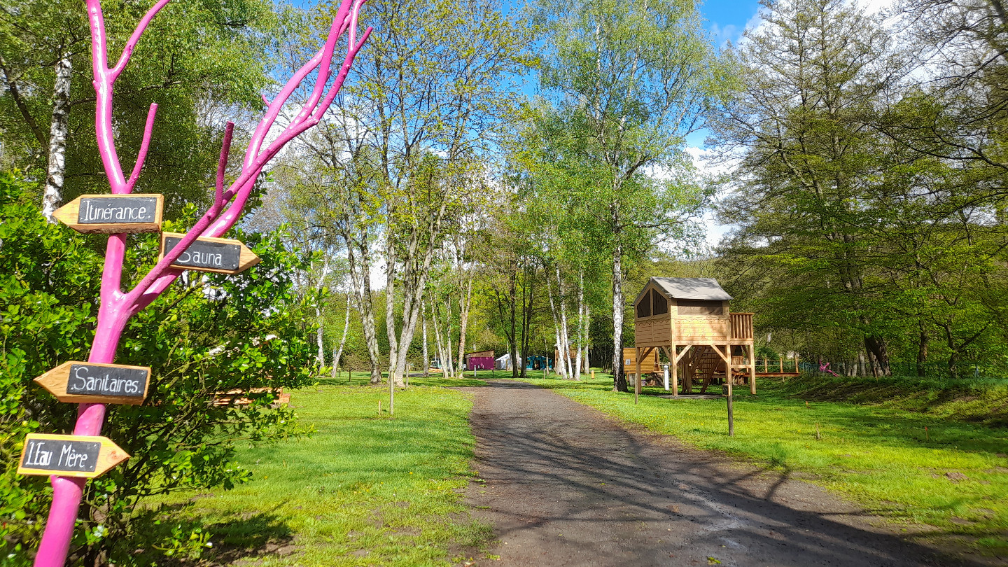 Cabanes insolites, Chalets tout confort, Combi ou tentes au Camping de l'Eau Mère