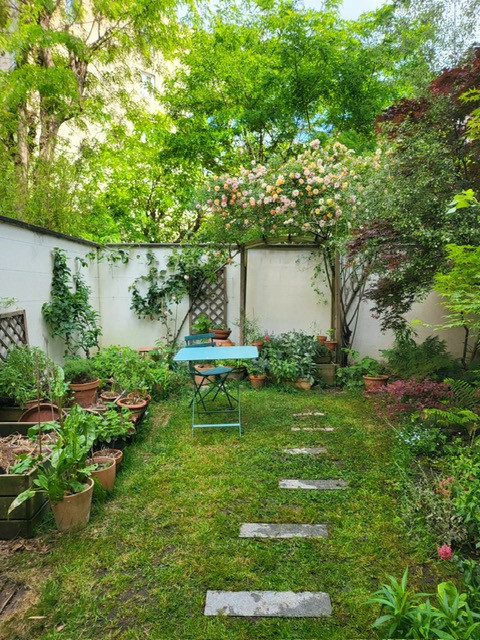 Chambre dans maison avec jardin