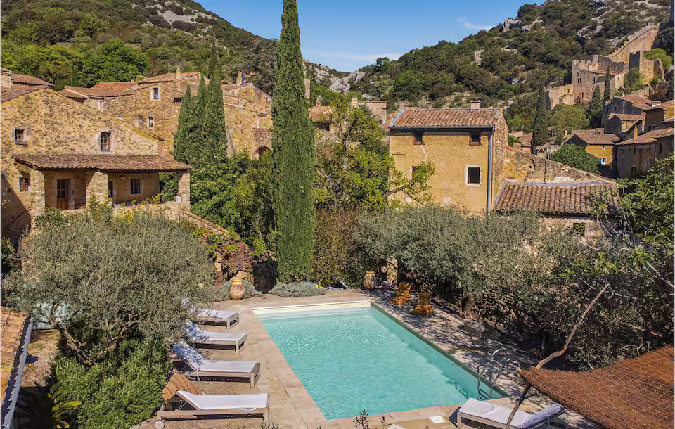 Maison de charme avec piscine -Ardèche méridionale