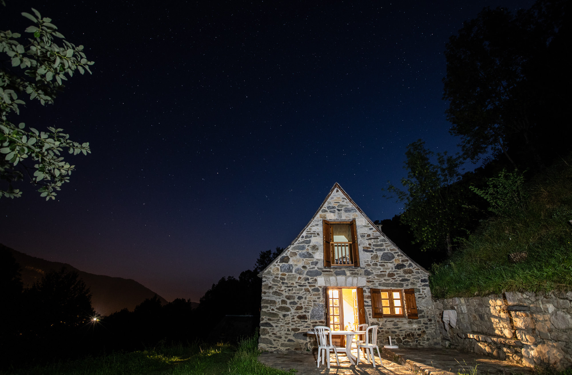 Chalets de Las Costes pour séjour en immersion en forêt, 4x4 et chaînes recommandés l'hiver