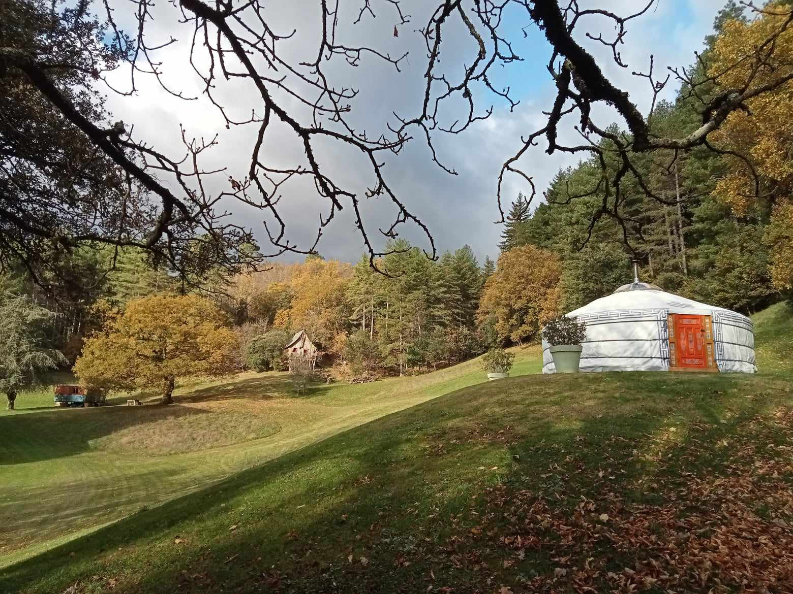 Hôte GreenGo: Hébergement insolite-Cousinade-Bulle Dôme-Yourte-Roulotte-Cabane-Piscine-Massages bien-être -Ardèche