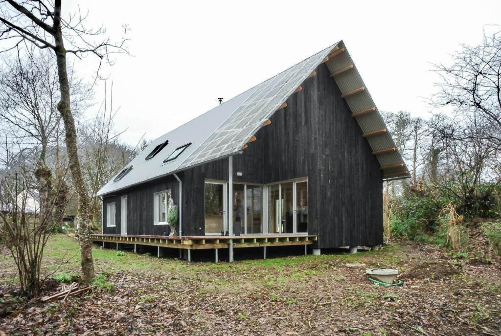 GreenGo "sous les Bois" Eco-Gîte ossature bois / isolation paille / enduits terre. construction 2025