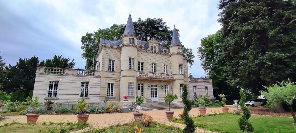Le château des quatre tourelles