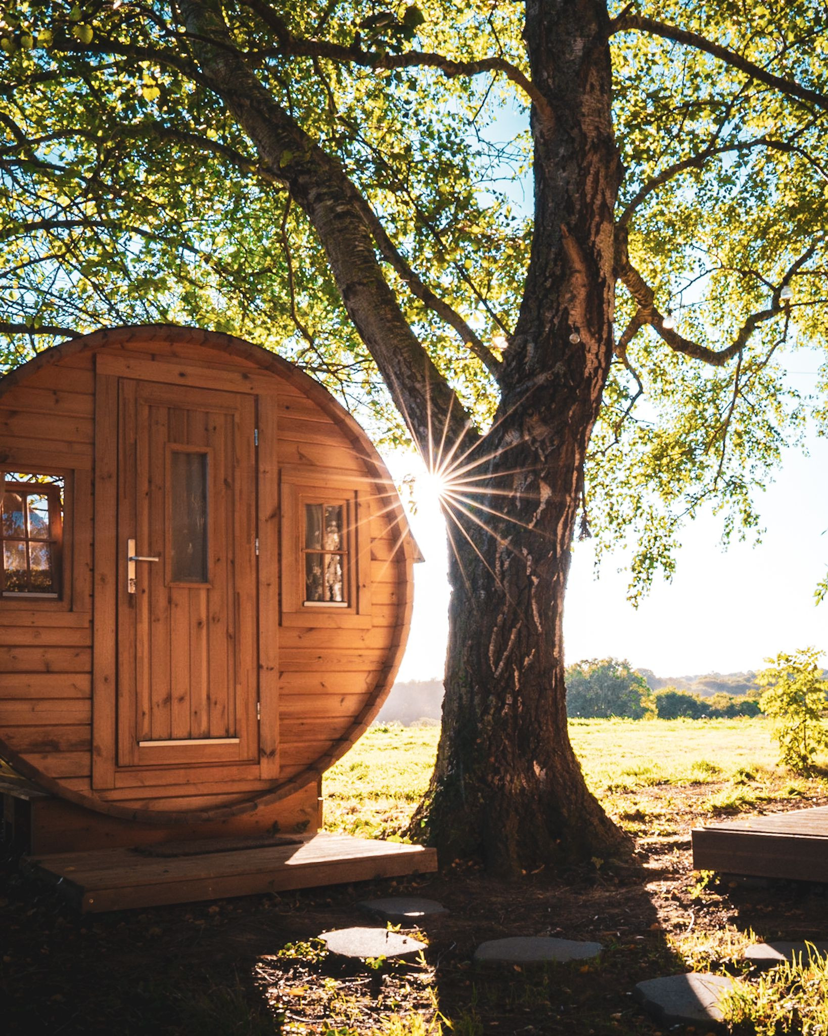 GreenGo L'Enclave Insolite - Tonneau, Cabane sur Pilotis, Dôme Céleste et bains Nordiques face aux Pyrénées