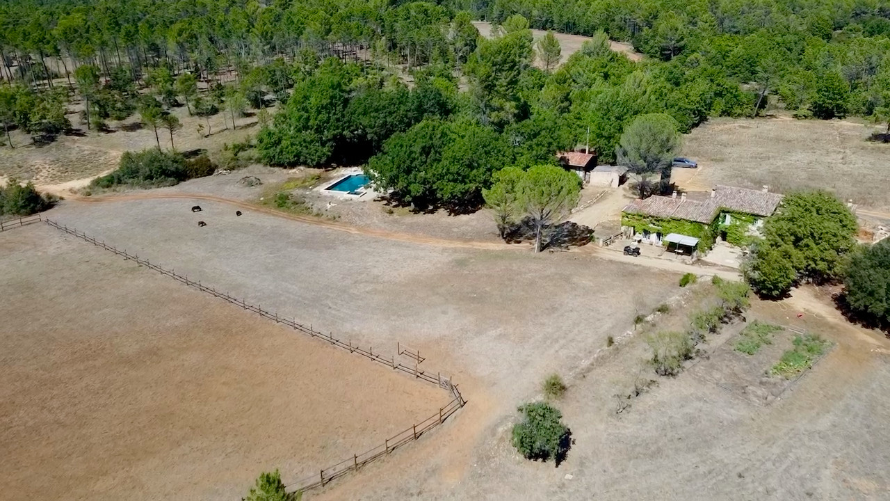 Hôte GreenGo: Cabane et suite dans un ranch provençal