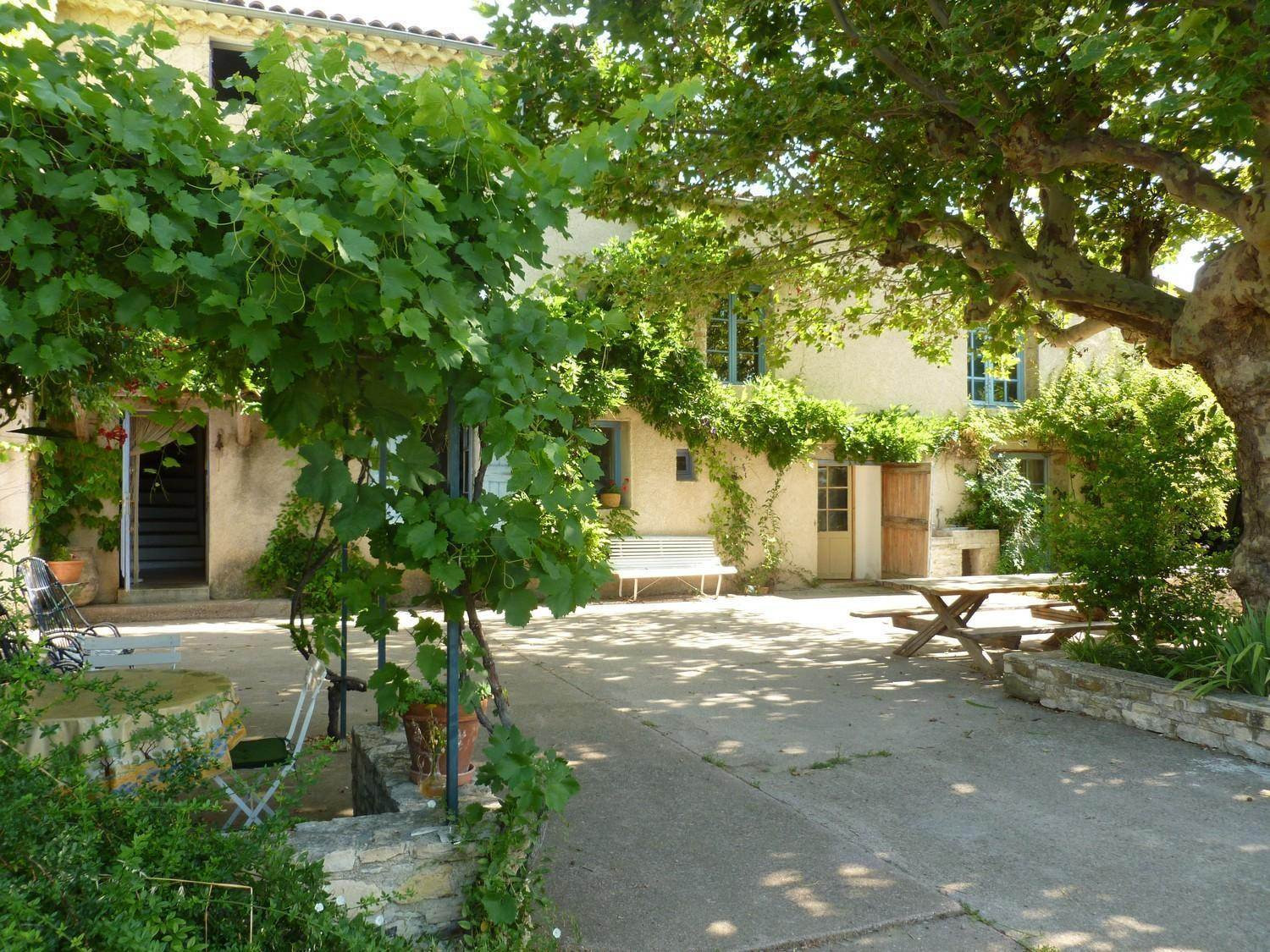 Chambres d'hôtes spacieuses, paisibles, naturellement fraîches