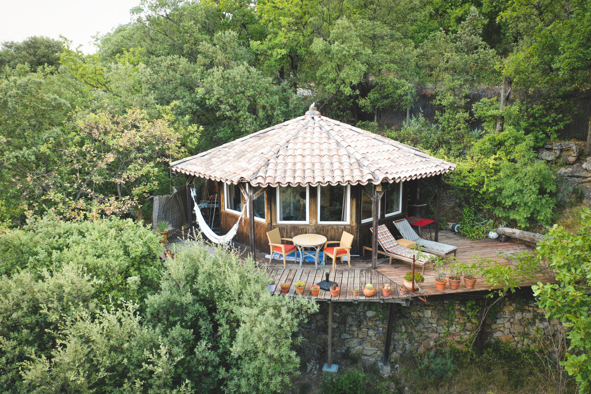 Hôte GreenGo: Maisonnette insolite dans le Parc National des Cévennes, vue imprenable, piscine en saison.