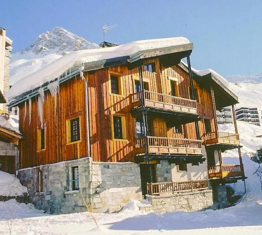 Tignes Duplex 8 p dans Chalet - Cheminée - Skiroom - Parking - Pied des pistes - 2000m