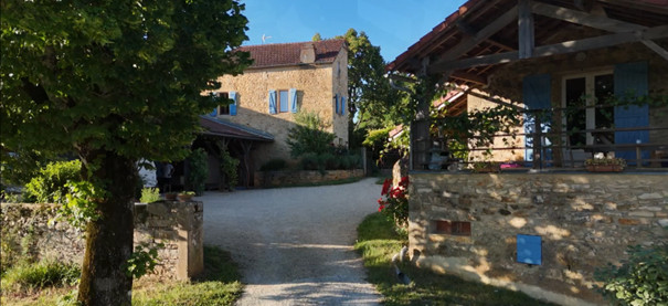 GreenGo Corps de ferme - 2 maisons, piscine et vue