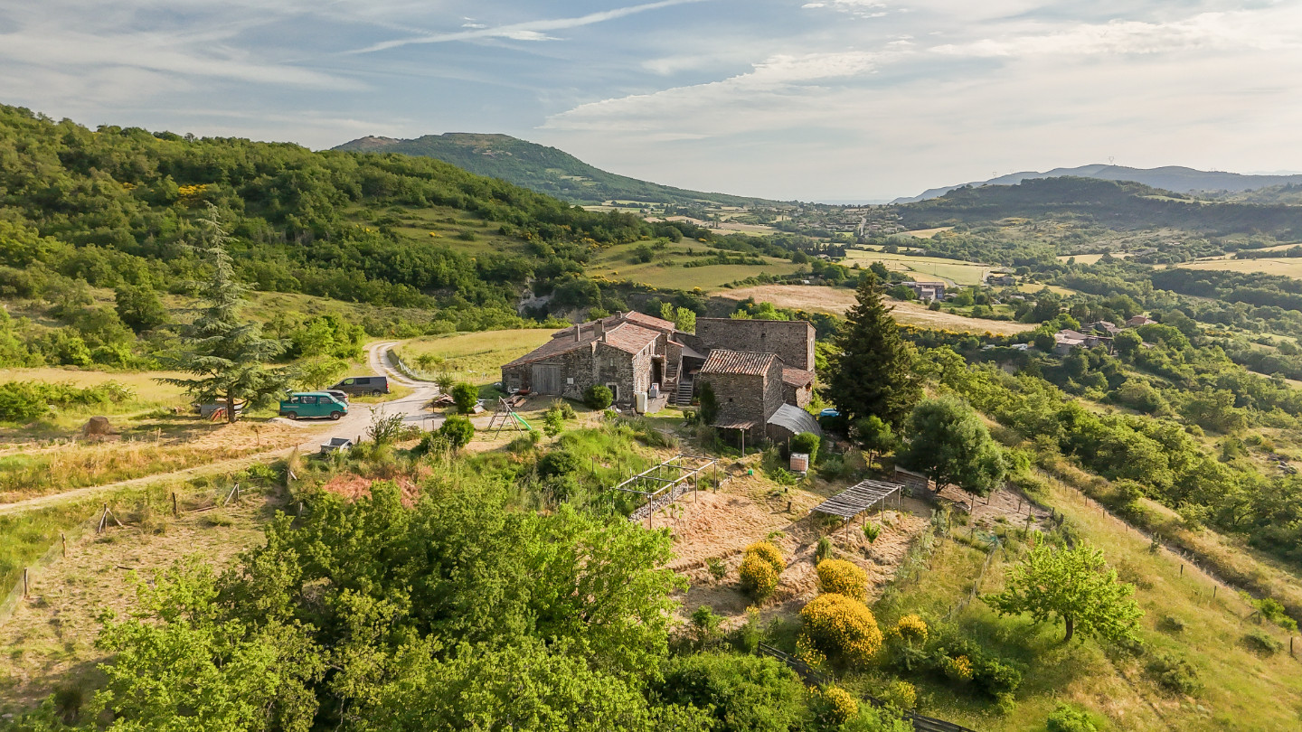 GreenGo Logement insolite Auvergne-Rhône-Alpes Évasion