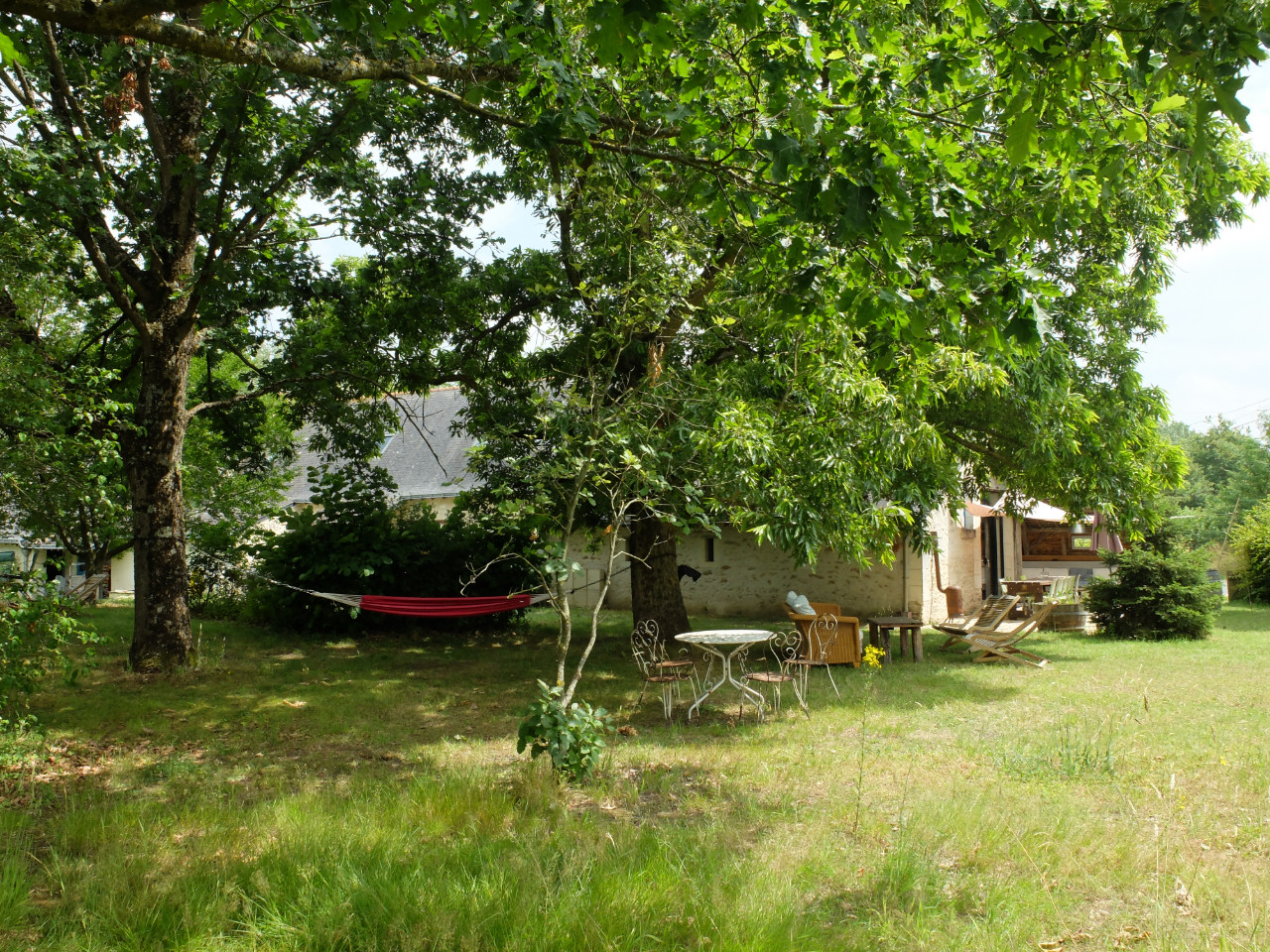 L'Isle et Loire gîtes 15 personnes en campagne avec piscine 15 mn de la Loire