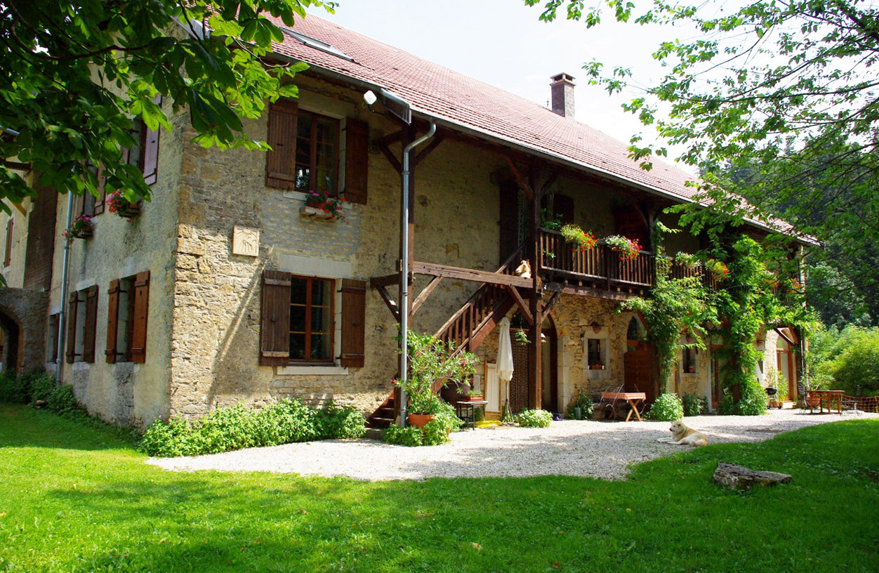GreenGo Gîte Bourgogne-Franche-Comté En forêt