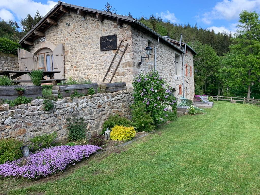 Les Bruyères de Gaschon, gîte et habitats insolites, soins et massages