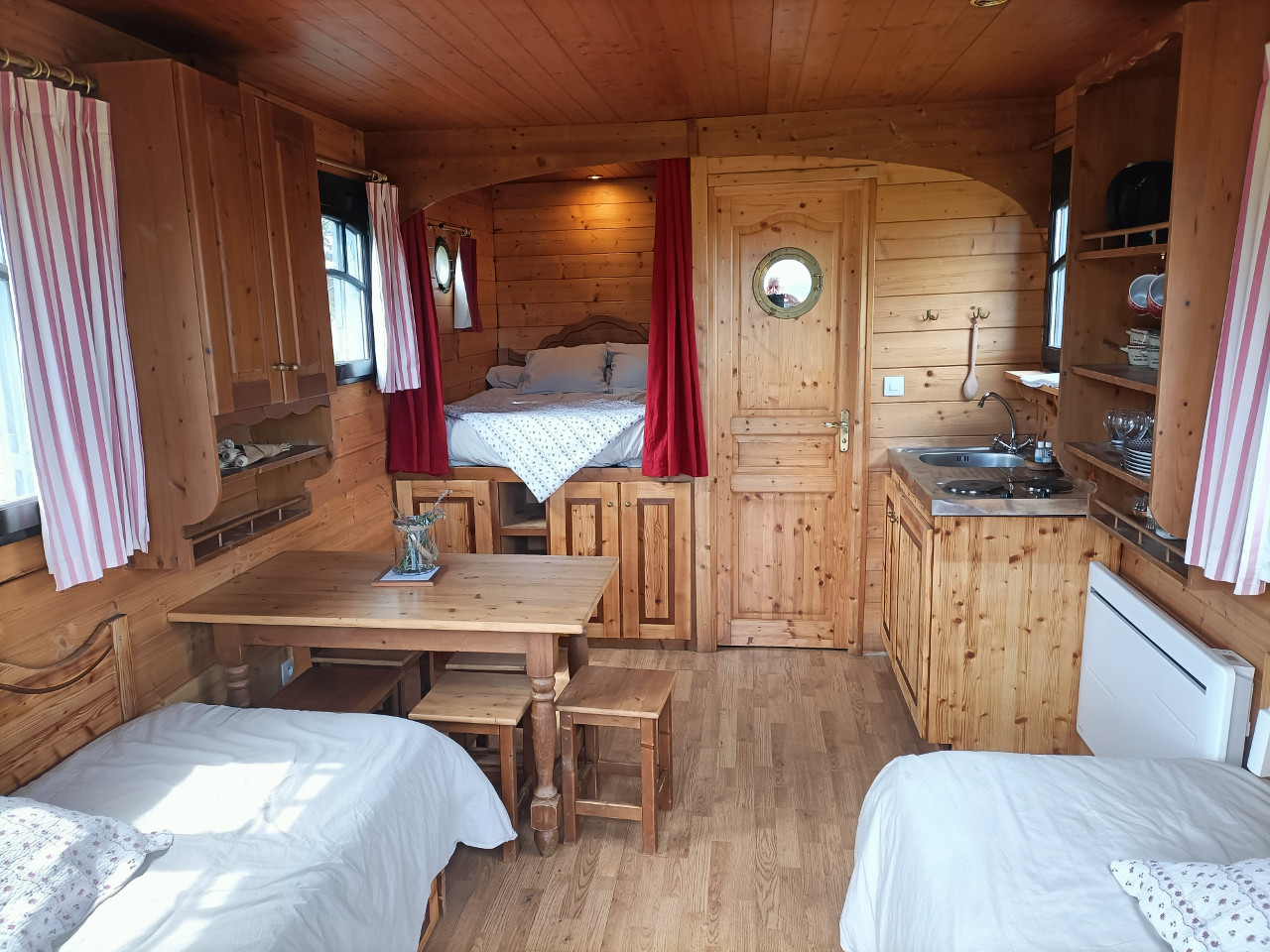  Haute-Loire Glamping