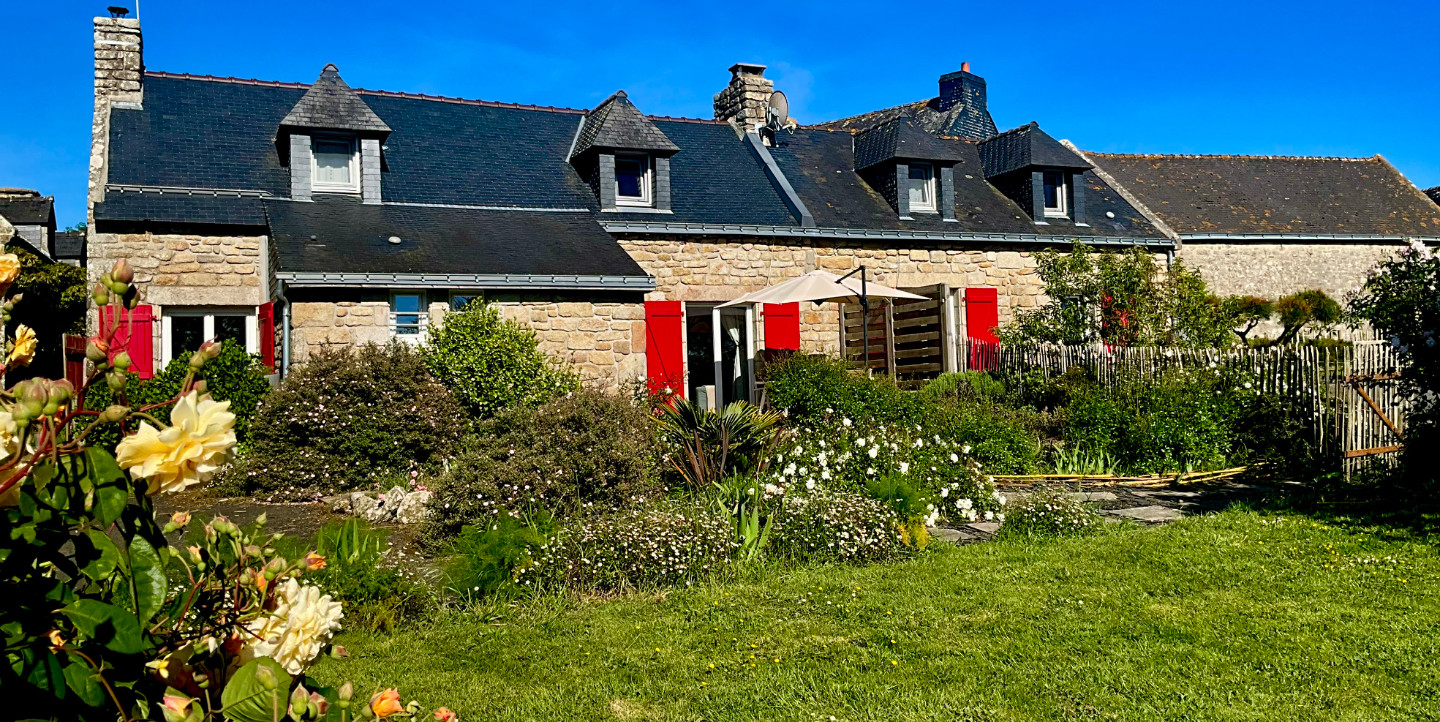33,35 Saint Adrien