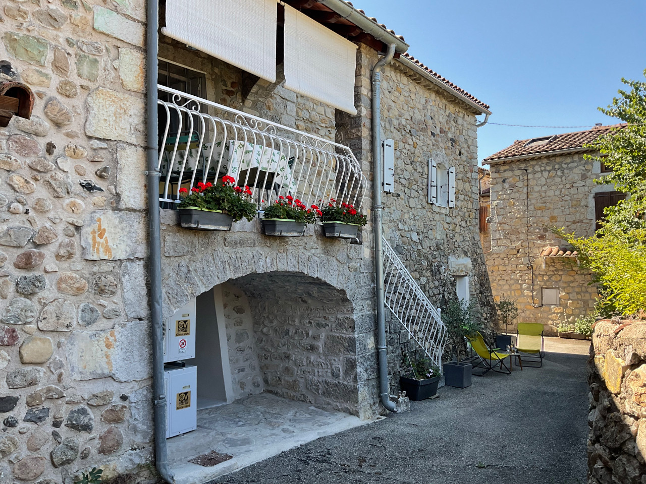 Le Vallon du Savel, gîte idéal près de la via Ardèche, de la rivière et du majestueux Cirque de Gens