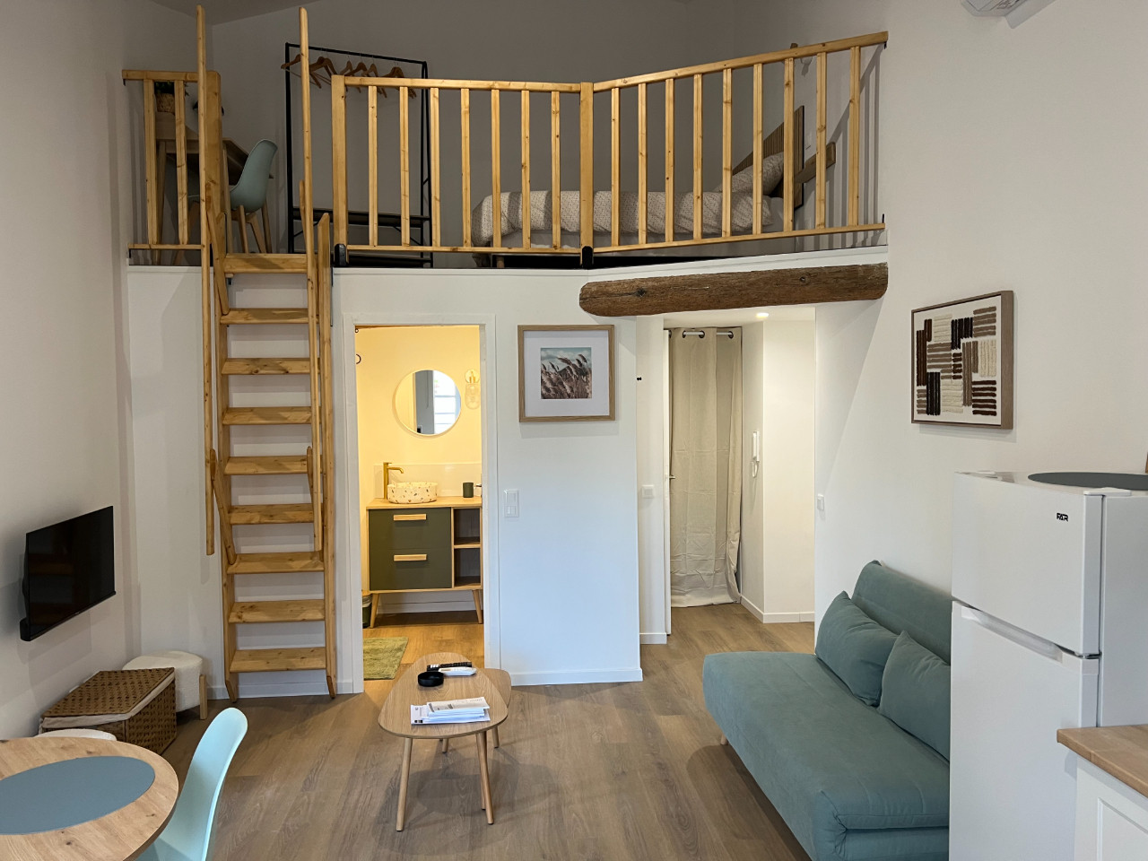 GreenGo Escale de Charme à Capestang: Loft & l' Appart avec Garage privé (vélos, motos, voiture)
