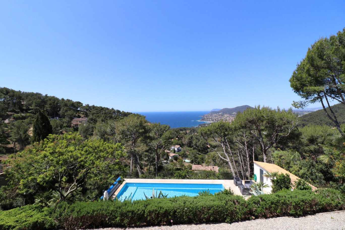"Mesomax" - Rez de Jardin, vue mer, proche plages - Haute saison