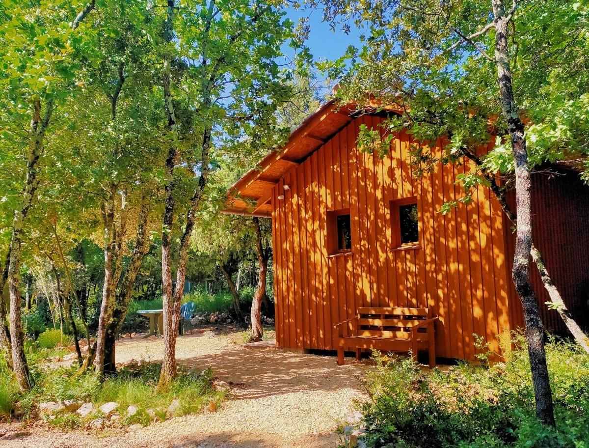 Hôte GreenGo: 1000 Pailles Ecogîte et Cabane en bois à proximité des Gorges de l'Ardèche