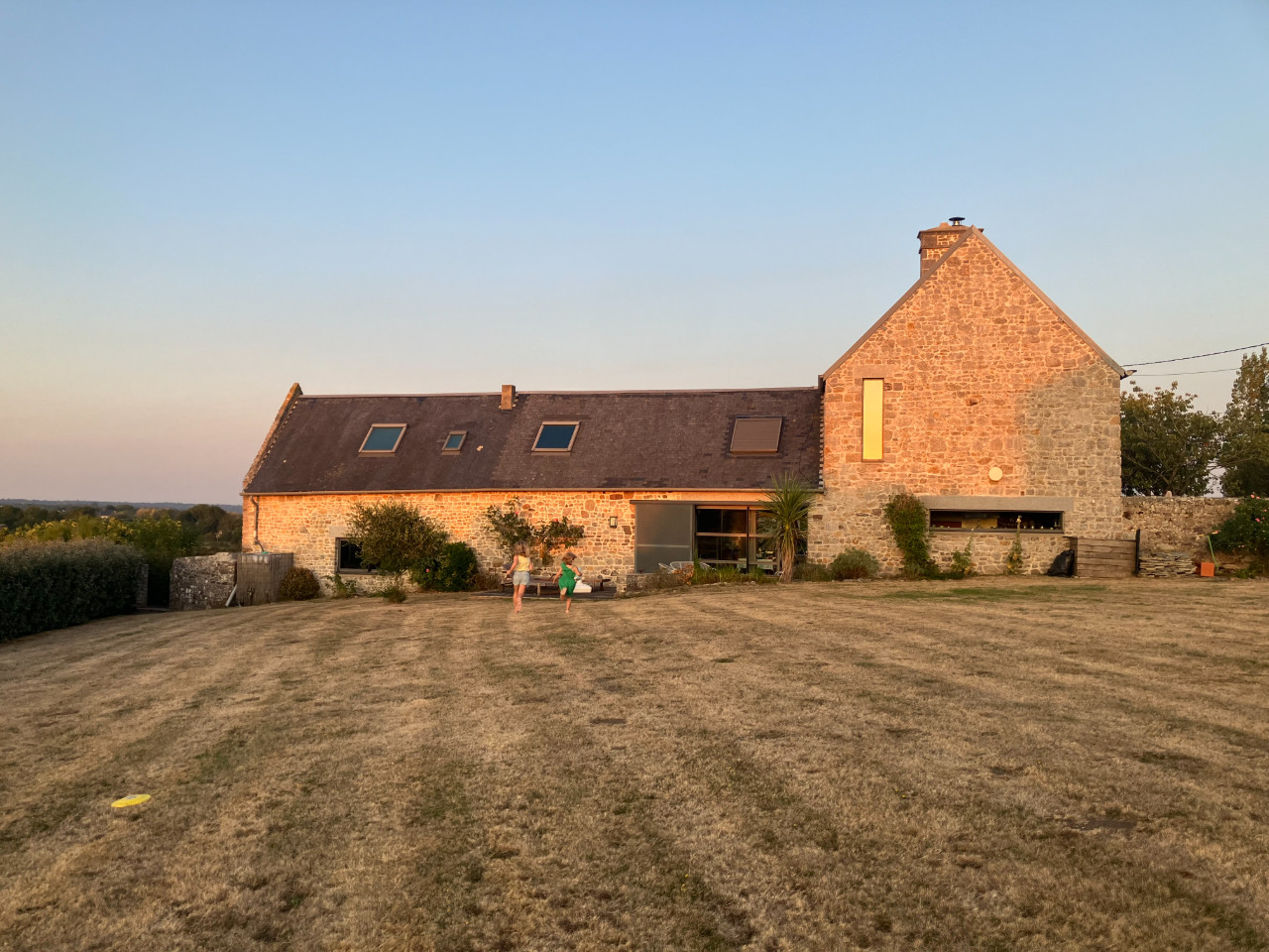 La maison en pierre entre mer et campagne à 4 km de la plage