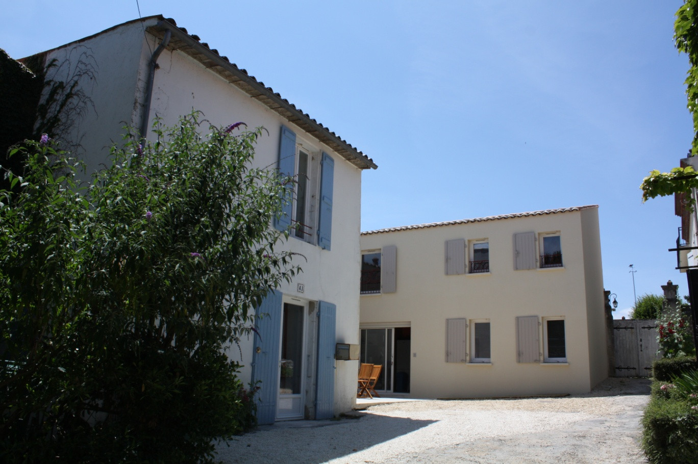 Maison Bleue & Maison Grise