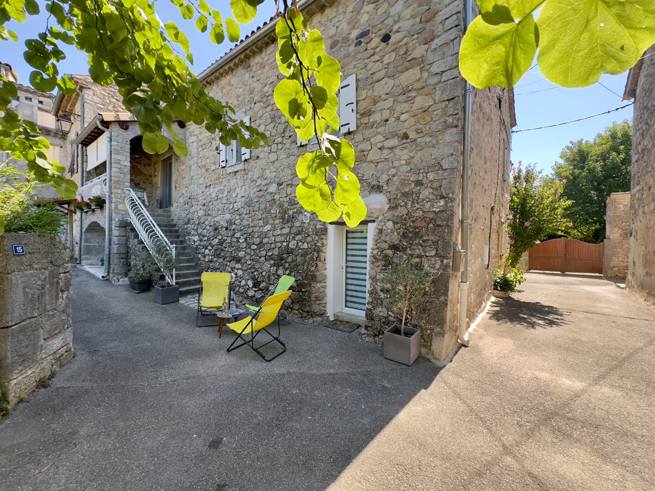 GreenGo Le Vallon du Savel, gîte idéal près de la via Ardèche, de la rivière et du majestueux Cirque de Gens