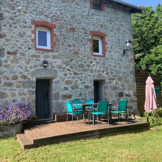 GreenGo Les Bruyères de Gaschon, gîte et habitats insolites, soins et massages