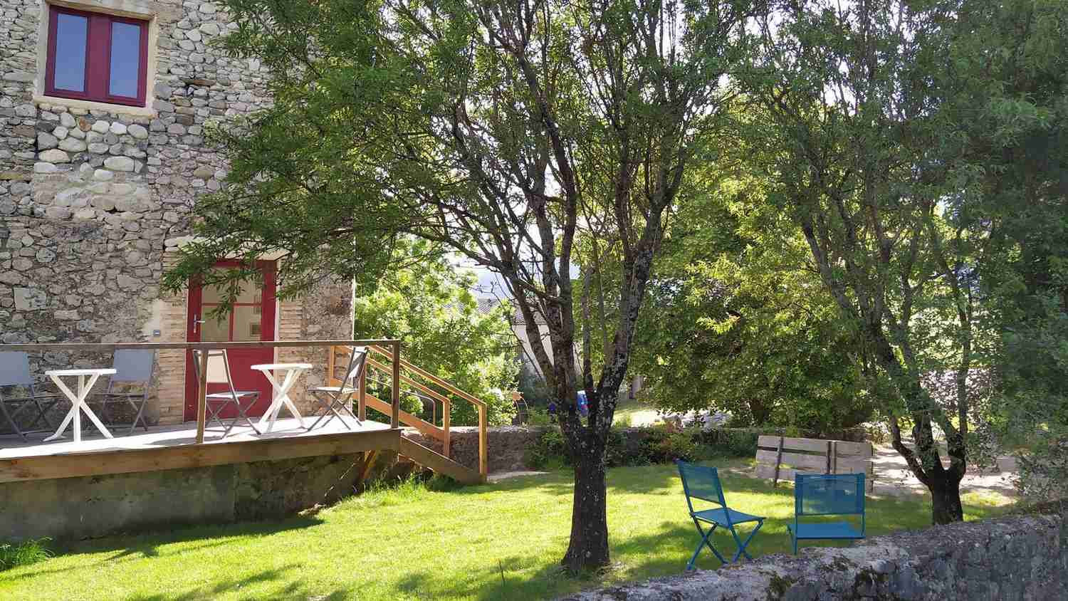GreenGo Cinq Chambres d'hôtes les pieds dans l'eau au Moulin de Solaure
