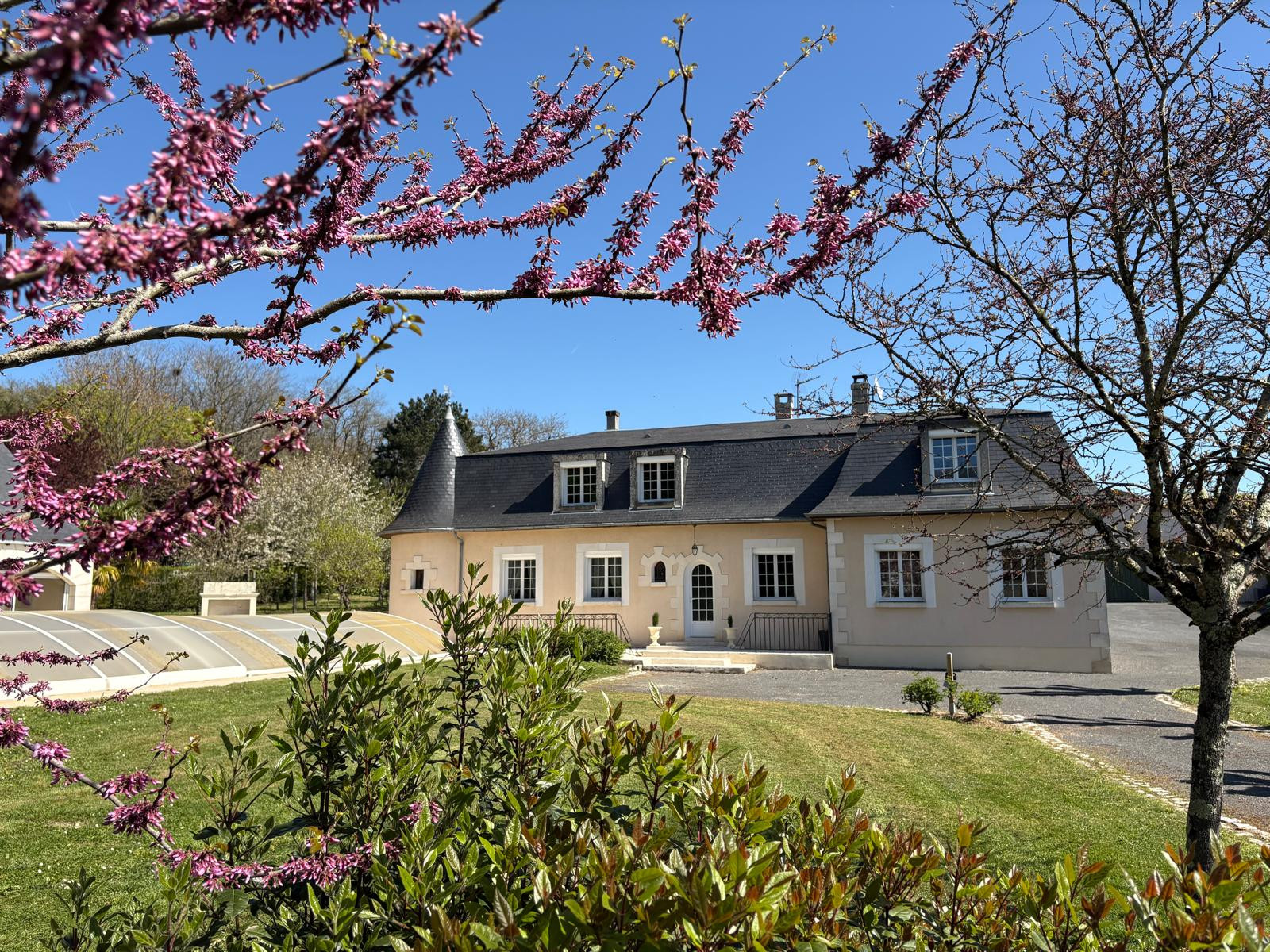 Hôte GreenGo: Le Manoir 1977