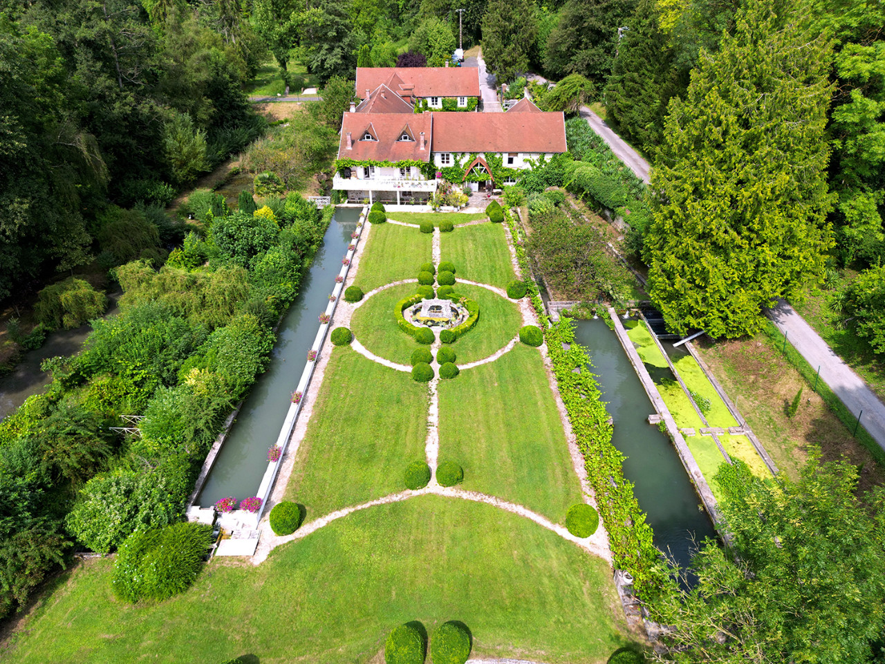 Hôte GreenGo: Domaine de Neuville - Écolodges flottants en Champagne