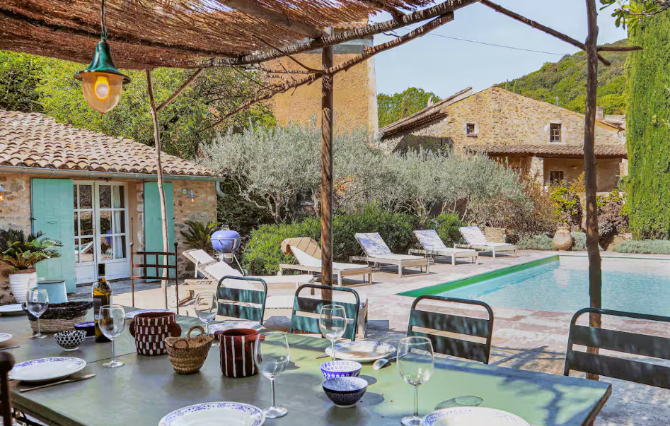GreenGo Maison de charme avec piscine -Ardèche méridionale
