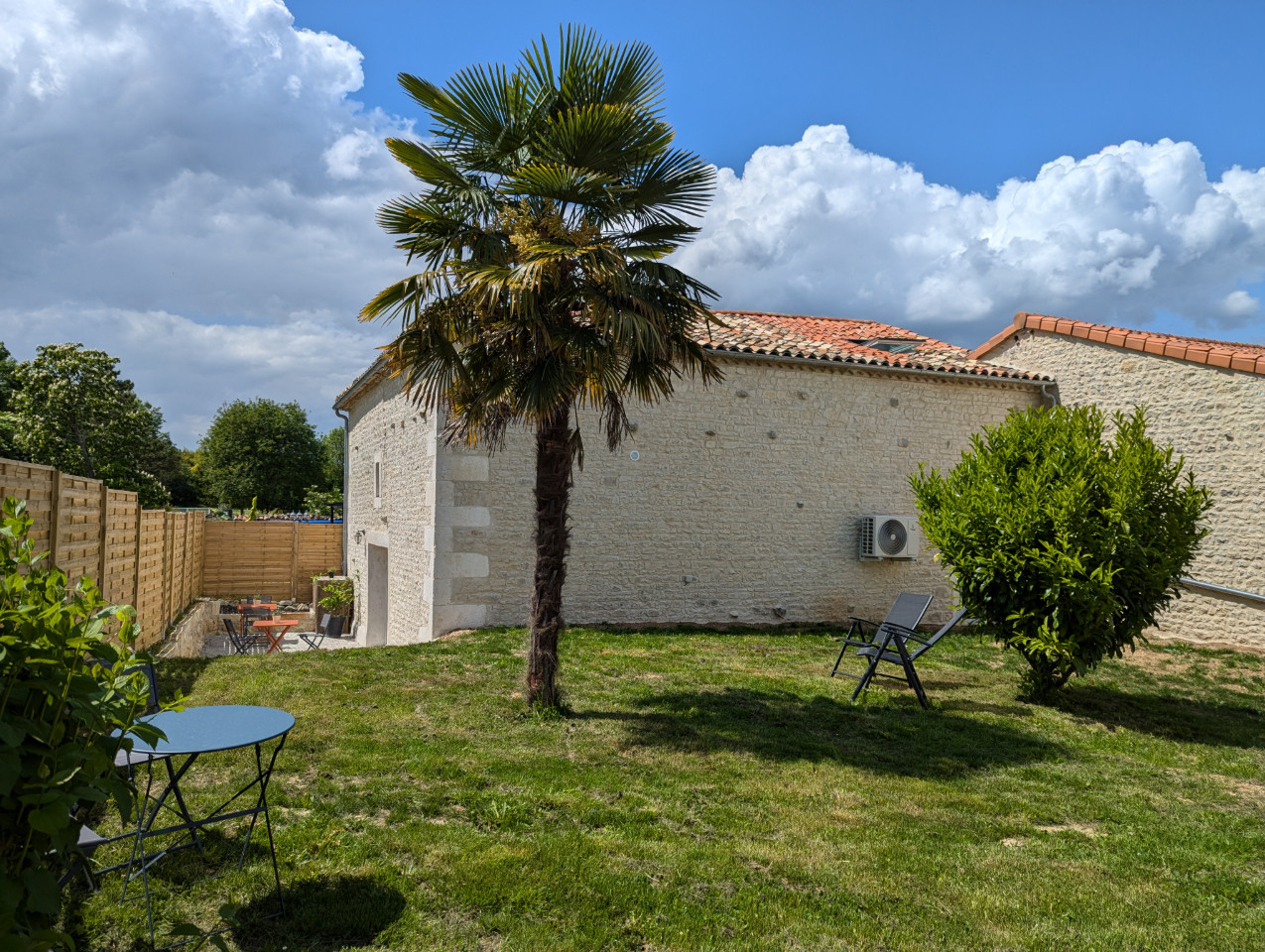 Les Pierres Douces