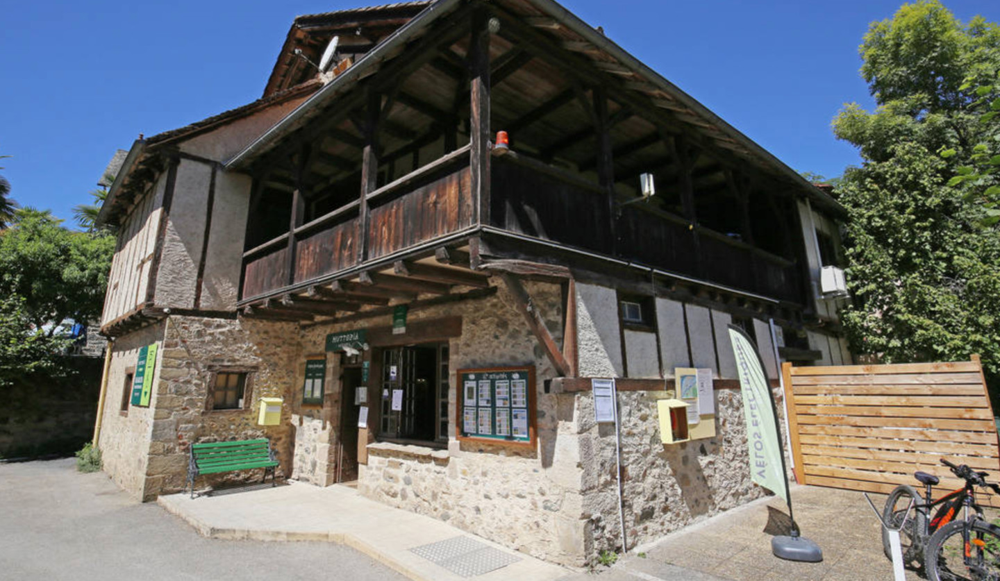 GreenGo Camping Huttopia Beaulieu sur Dordogne