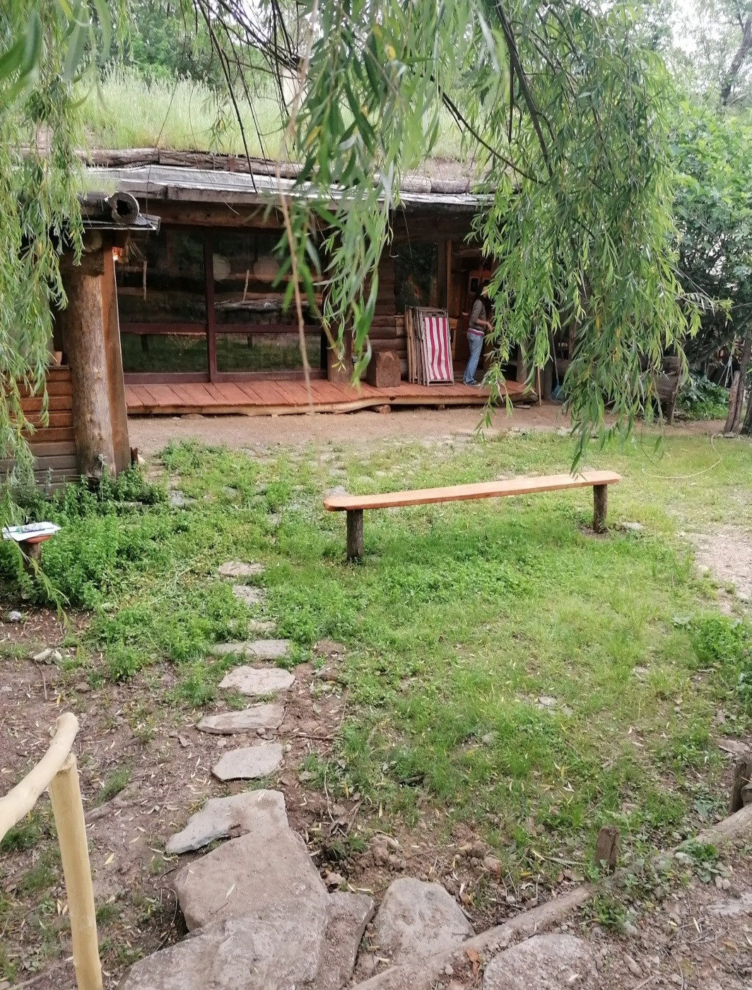 Cabane Isba bois massif en Ardèche