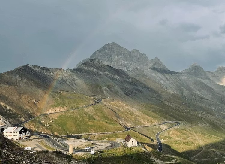 Beau Refuge du Galibier