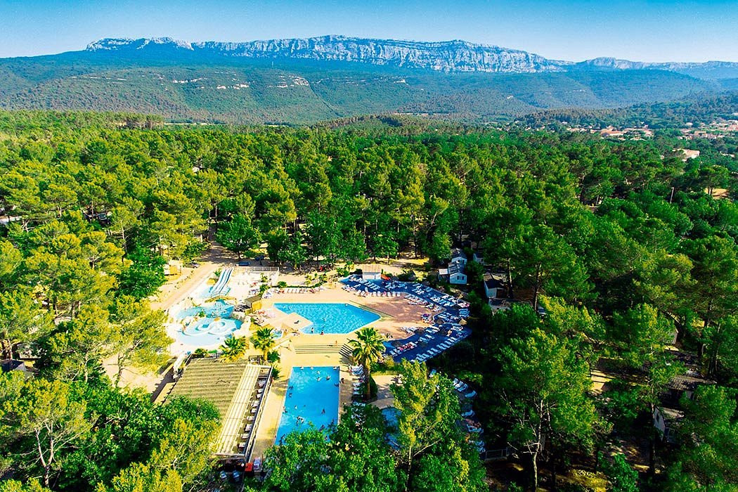 Mobilhome premium Nans-les-Pins Emplacement idéal Nature et Famille