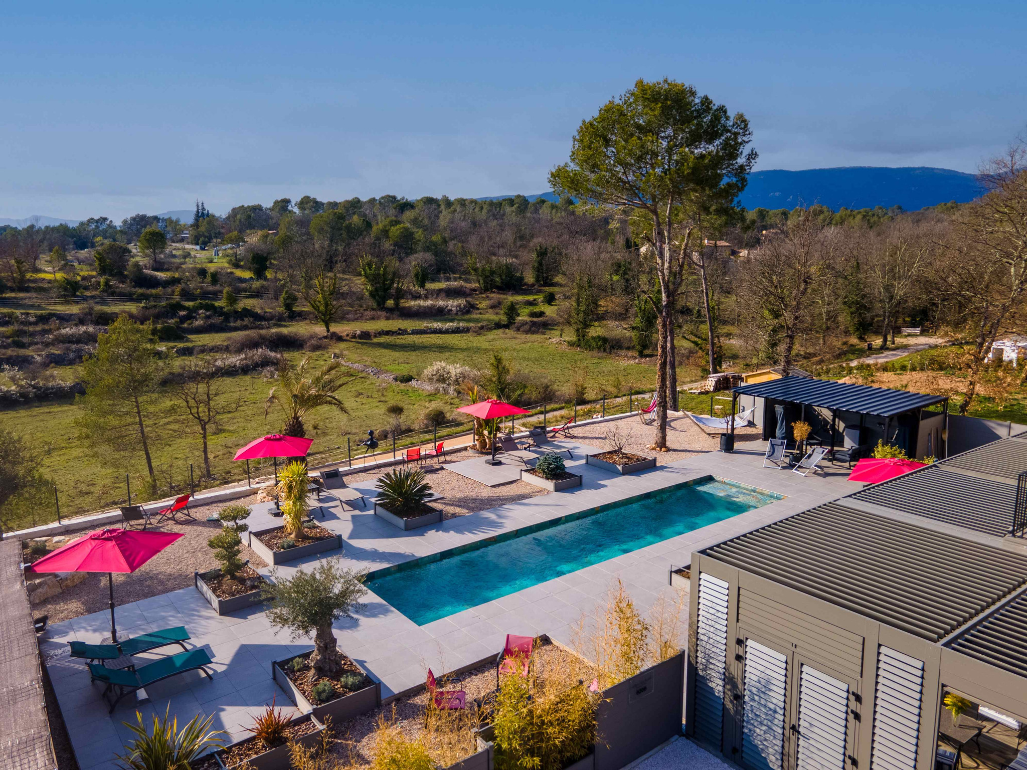 Hôte GreenGo: Les Roches de Baudisset - Piscine, cuisine d'été, spa à la séance, salle de sport à 20 kms de la mer